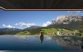 Gartenhotel Voelser Hof - Adults Only